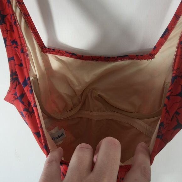 MIRACLESUIT One Piece Swimsuit Size L/XL Red Navy Floral Underwire - Picture 12 of 12